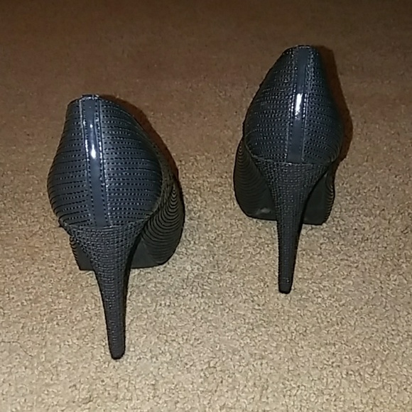 COLIN STUART - Picture 4 of 6